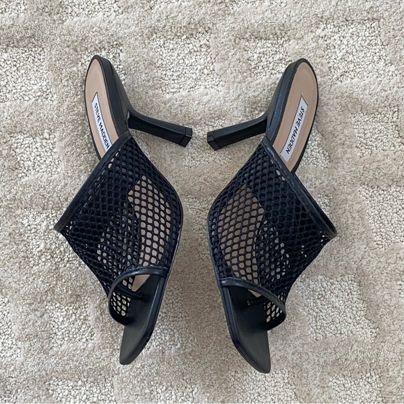 Steve Madden 👯‍♀️ Mesh/Thong Heel Size 8.5 - Picture 4 of 9